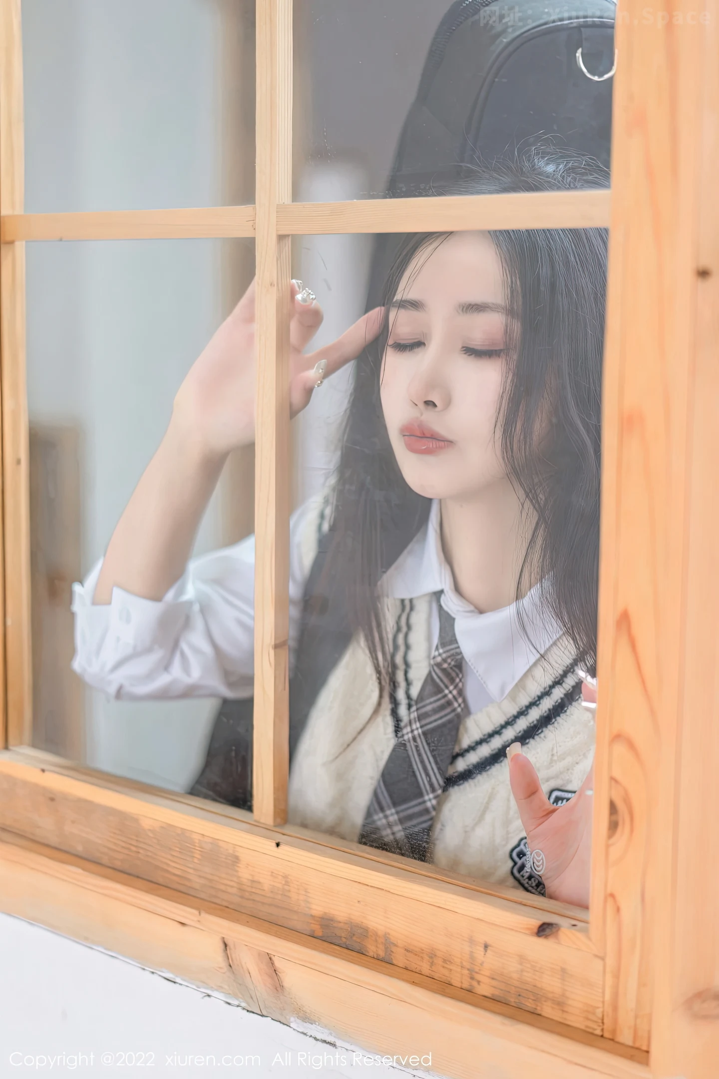 图片[6]-[XiuRen秀人网] VOL.5970 模特Laura阿姣性感学妹短裙制服露白色内衣秀曼妙身姿迷人写真99P-秀人网官方网站